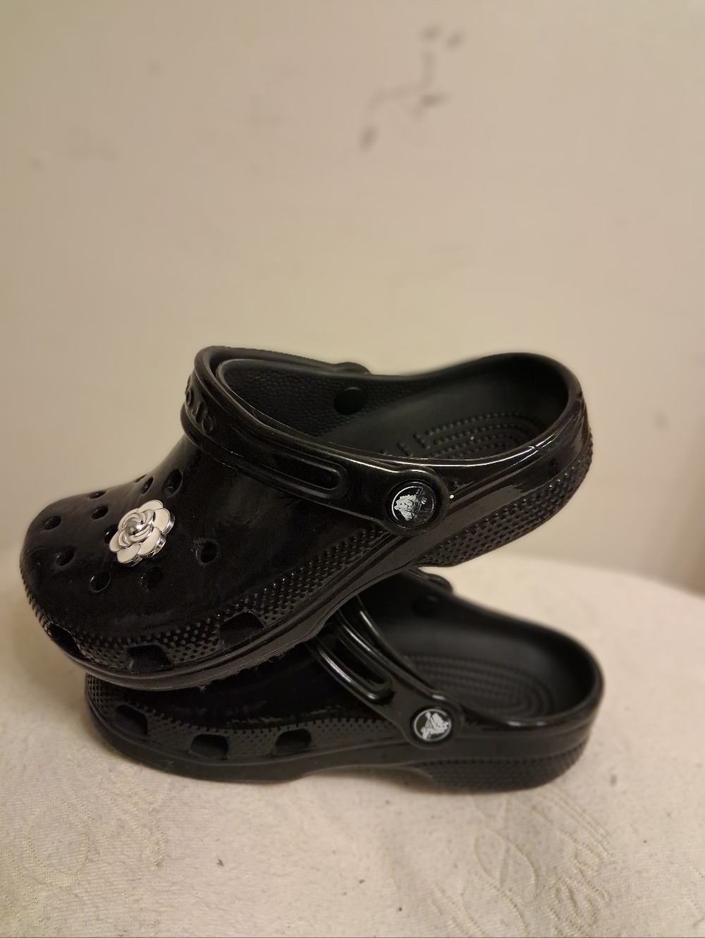 Kids Black Slip-On CROCS Clogs SizeJ1 - Picture 6 of 16